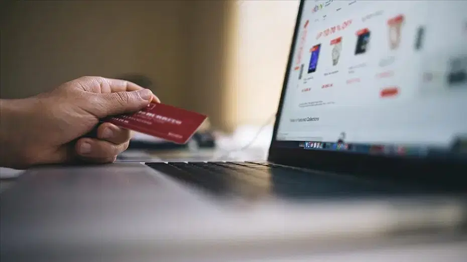 E-ticarette sahte yorum ve puanlara karşı yeni düzenleme ve erişim engeli