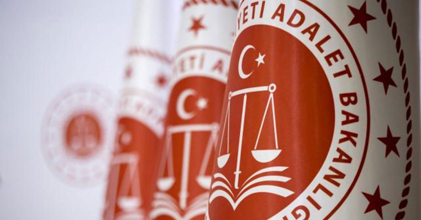 Adalet Bakanlığı'na 300 murahhas müdür ve müdür yardımcısı alımı yapılacak