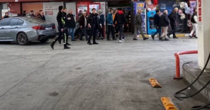 Kocaeli’de benzin istasyonunda tırpanlarla çatışma: Çok sayıda kişi yaralandı – Son Dakika Türkiye Haberleri