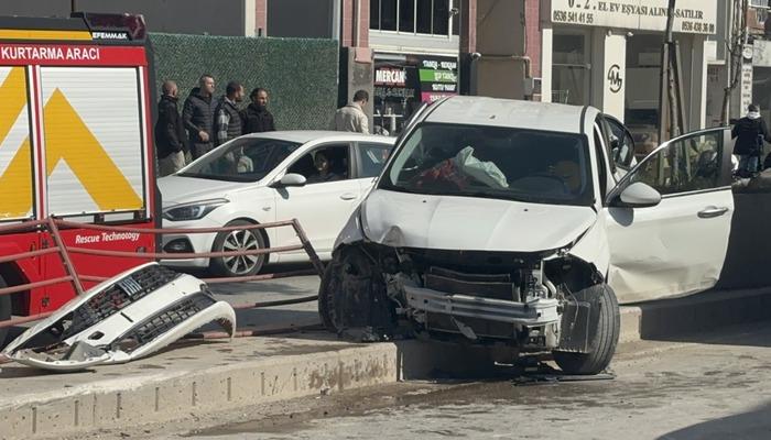 Araba beton mikserle çarpıştı, doğrudan sığınağa çarptı; Yaralı sürücü