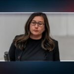 Demon -Party Vice Kürt'te sözlerini bitirdi! Pervin Buldan'ın çevirisini yaptığında kafası karıştı! Parlamentoda “Bela” tartışması