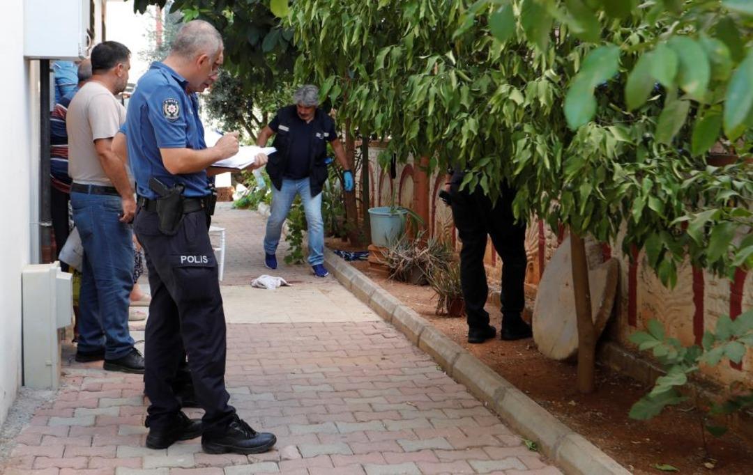 Analya'nın yaşlı karısı dehşeti dağdı! Hapishaneden ayrıldı, gizlice evde gizlenmiş: eski sevgilisi ve erkek arkadaşı kanda kaldı 3