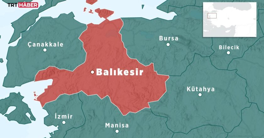 Baliekesir'de 4 büyüklük depremi