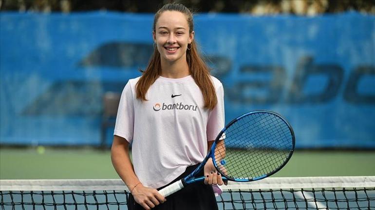 Zeynep Sönmez Clara Tauson maçı WTA 1000 Pekin Zeynep Sönmez Clara Tauson Maç Turnuvası WTA 1000 kanal seviyesinin ilk Türk tenis oyuncusu