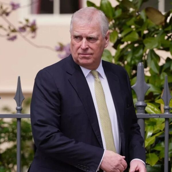 Prens Andrew, Epstein ile bağlantısı nedeniyle “York Dükü” unvanından vazgeçti