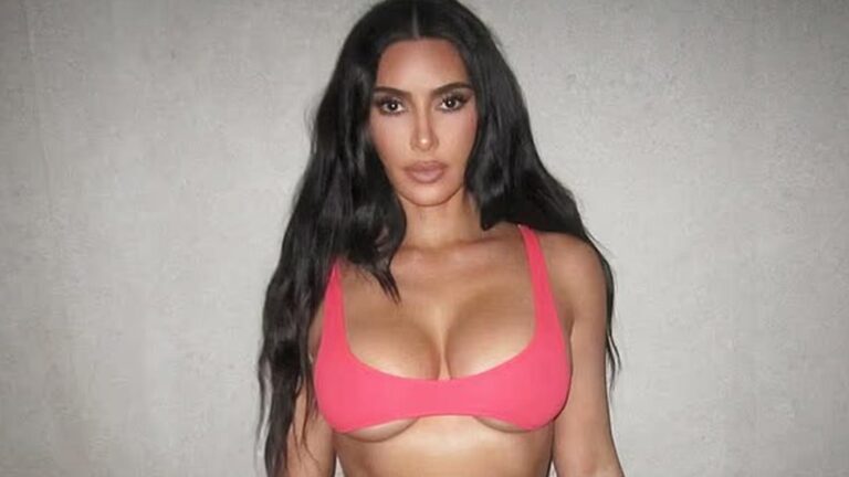 Kim Kardashian ‘mikro sütyeni’yle dile düştü